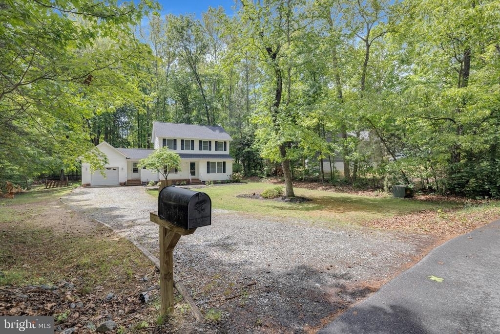583 Norwich Drive - Photo 0