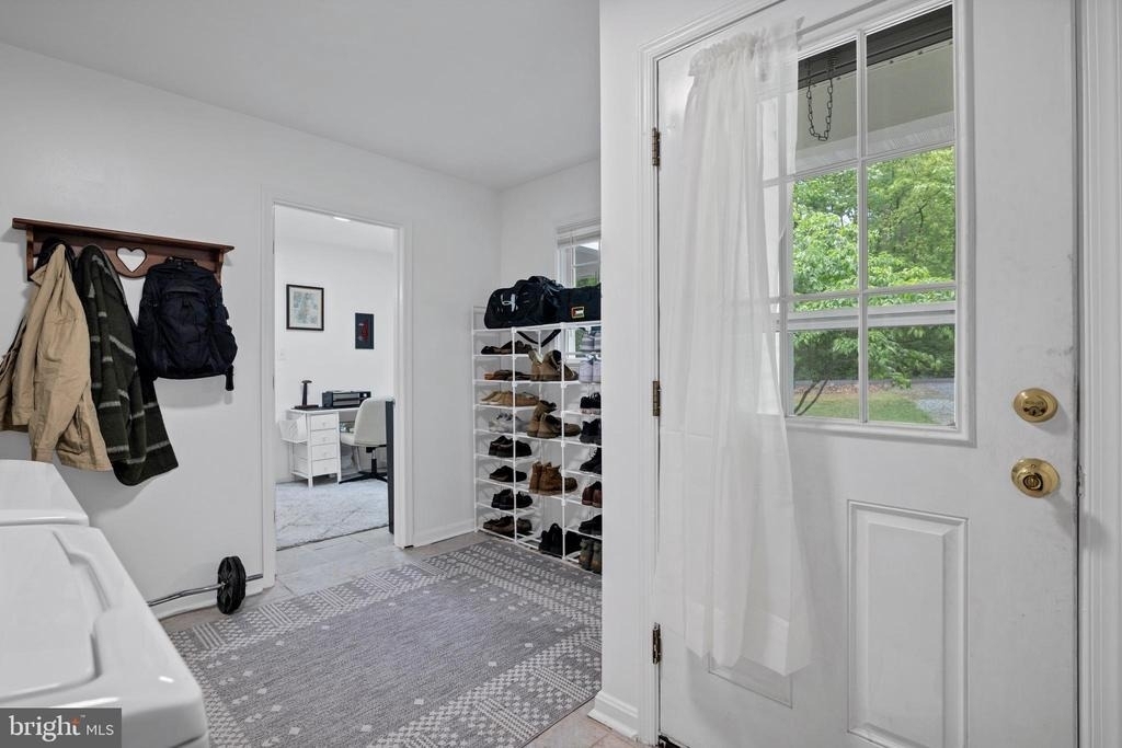 583 Norwich Drive - Photo 14