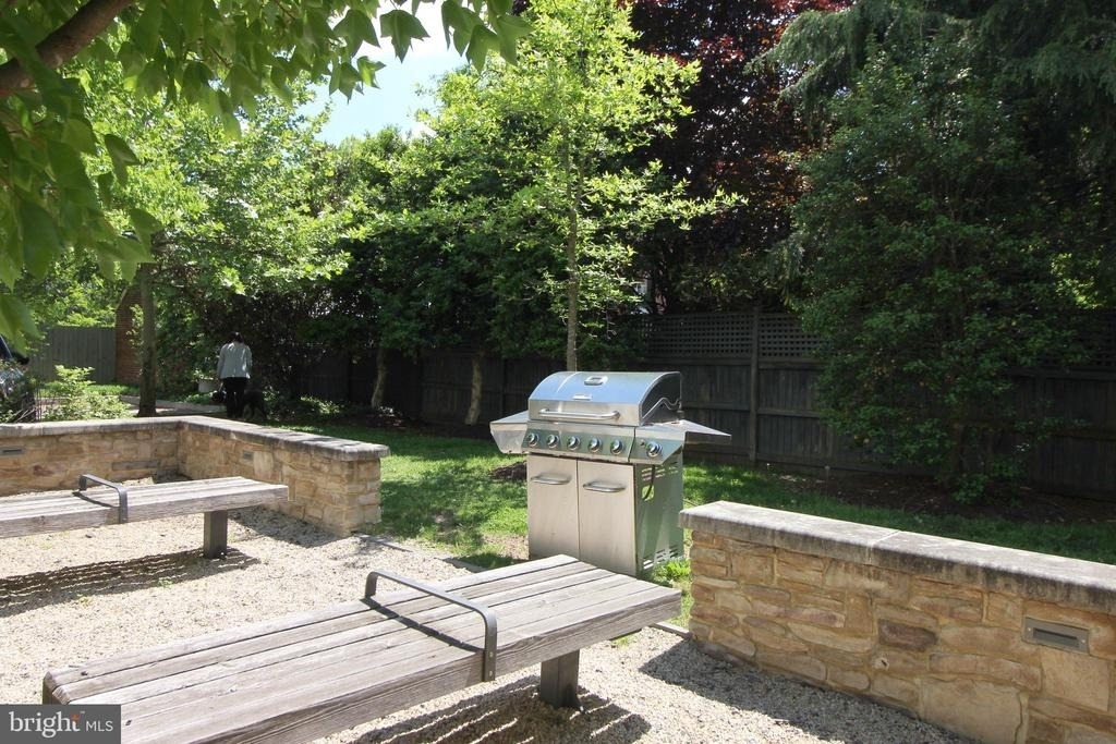 515 N Washington Street - Photo 18