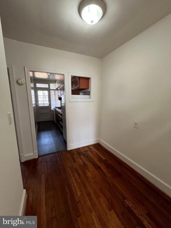 410 E Glendale Avenue - Photo 4