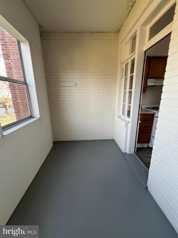 410 E Glendale Avenue - Photo 12