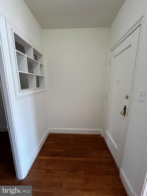 410 E Glendale Avenue - Photo 1