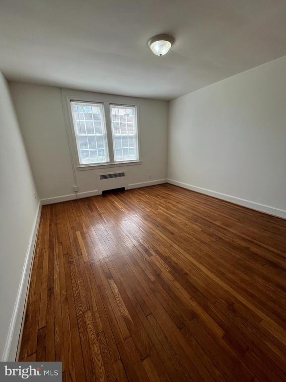 410 E Glendale Avenue - Photo 2