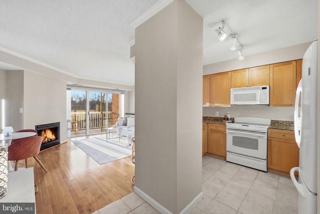 3101 N Hampton Drive - Photo 6