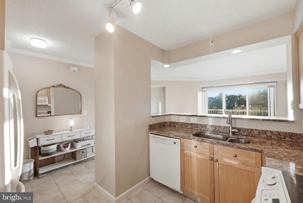 3101 N Hampton Drive - Photo 9