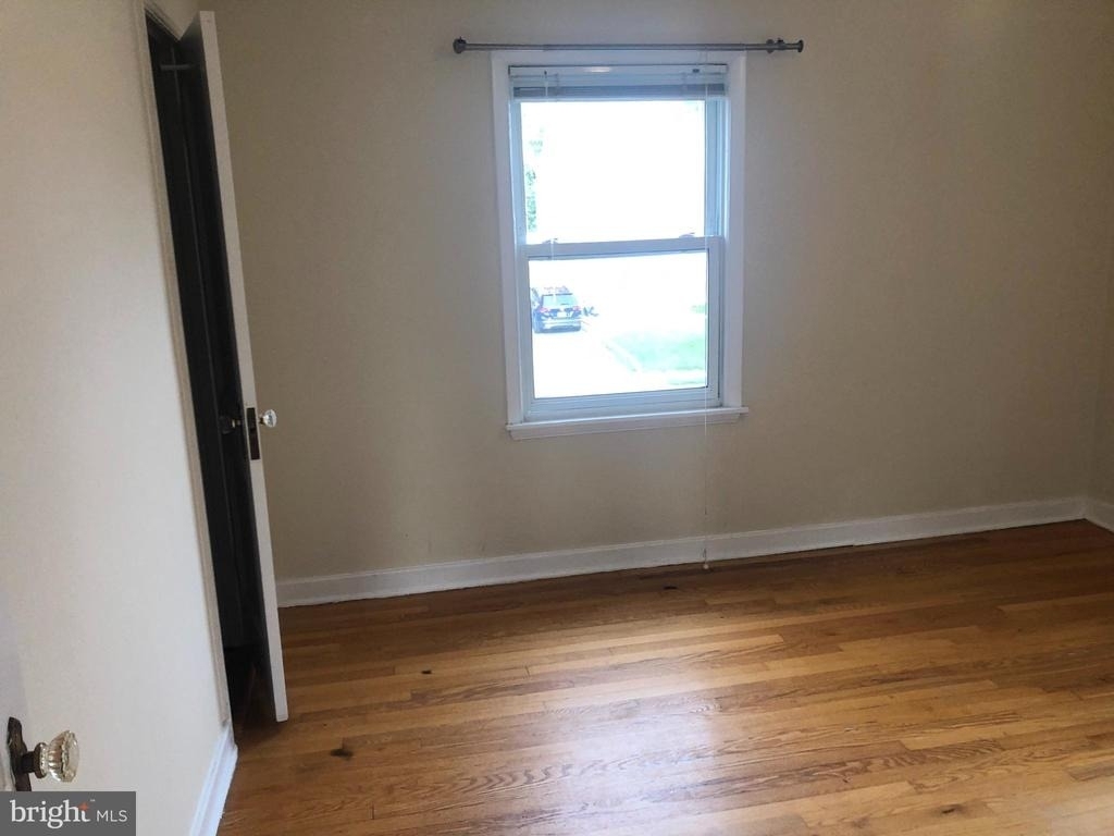 310 S Veitch Street - Photo 6