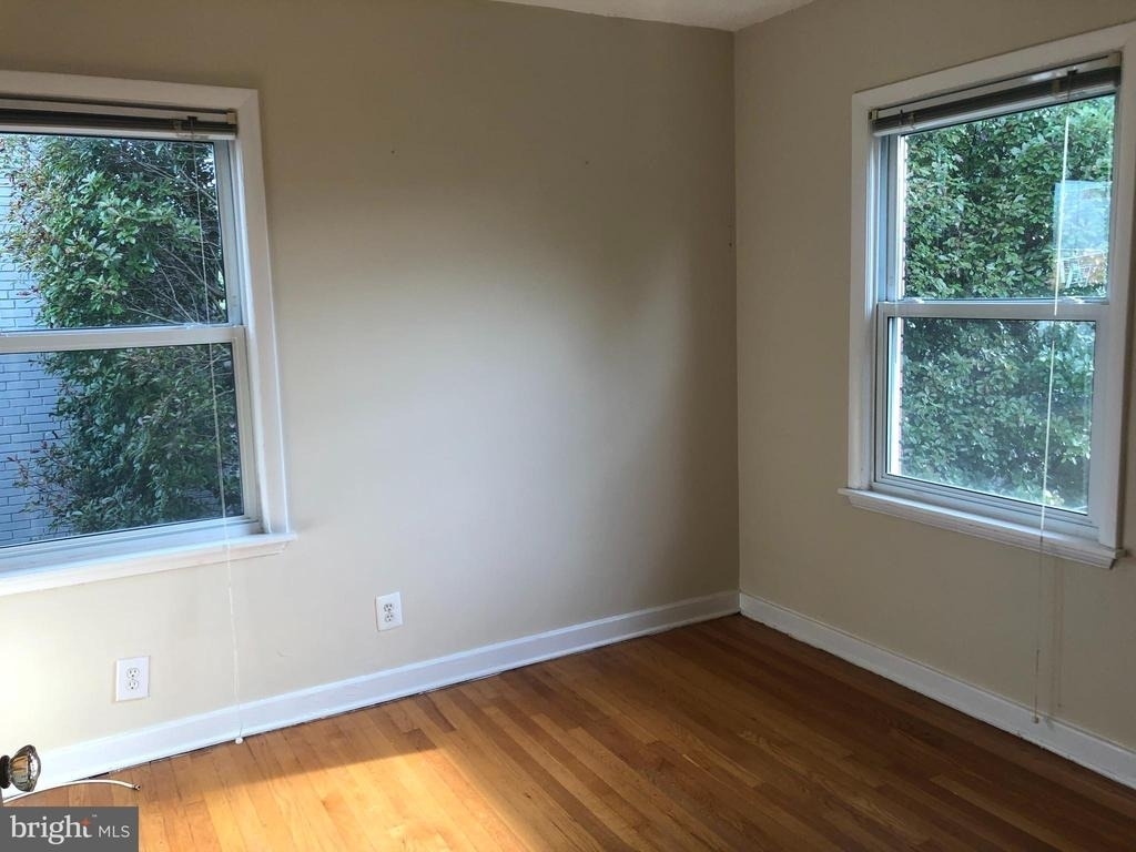 310 S Veitch Street - Photo 7