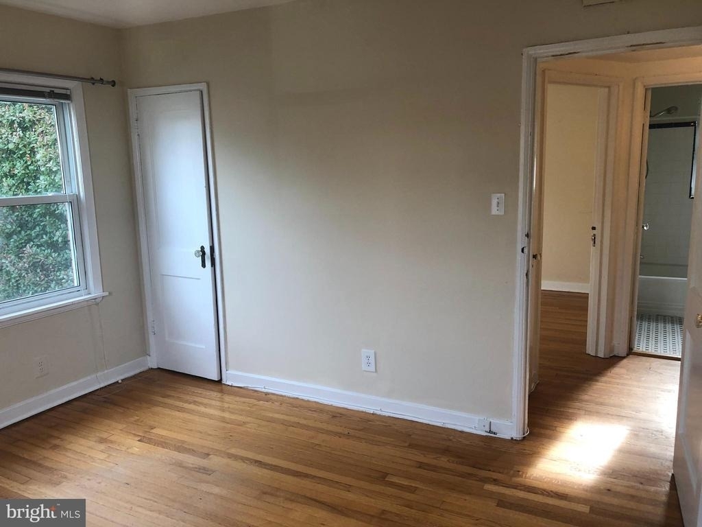 310 S Veitch Street - Photo 8