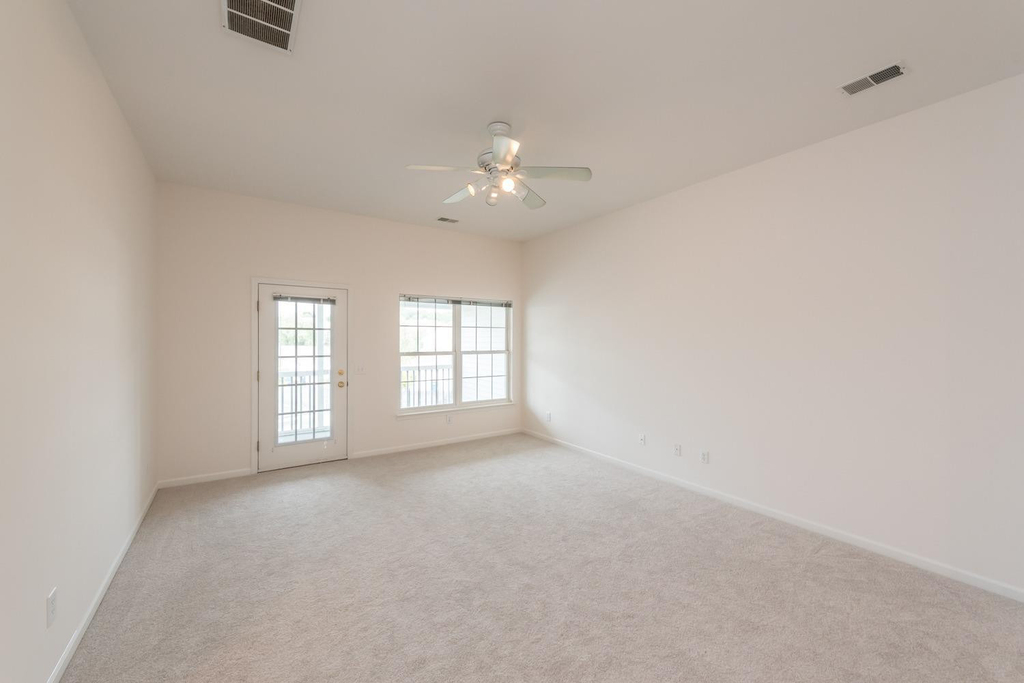 2800 S Knightsbridge Circle - Photo 2