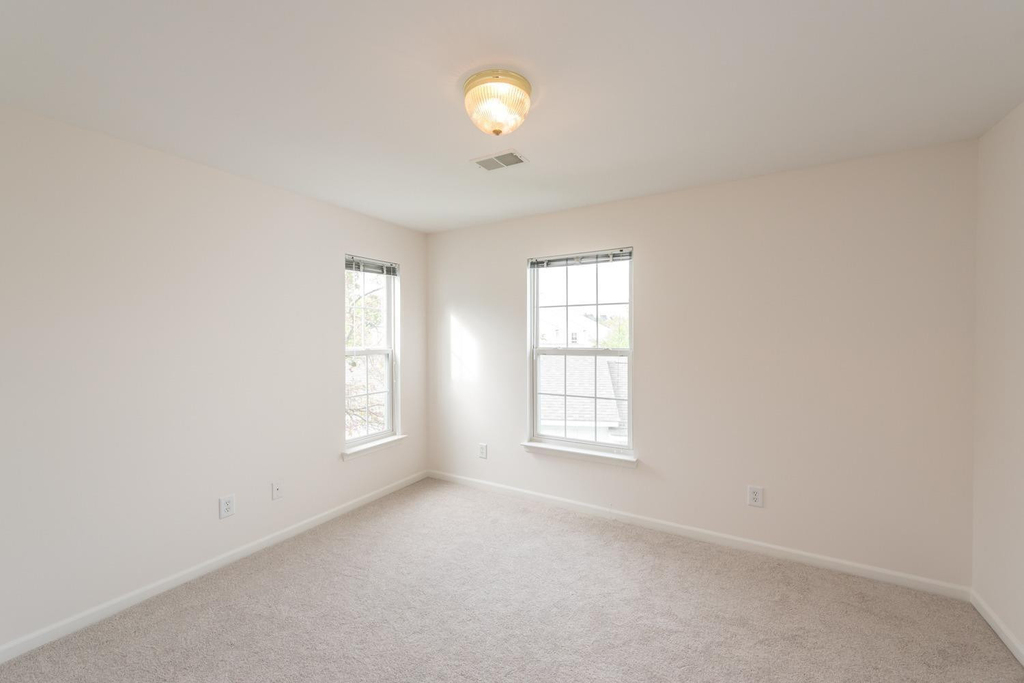 2800 S Knightsbridge Circle - Photo 10