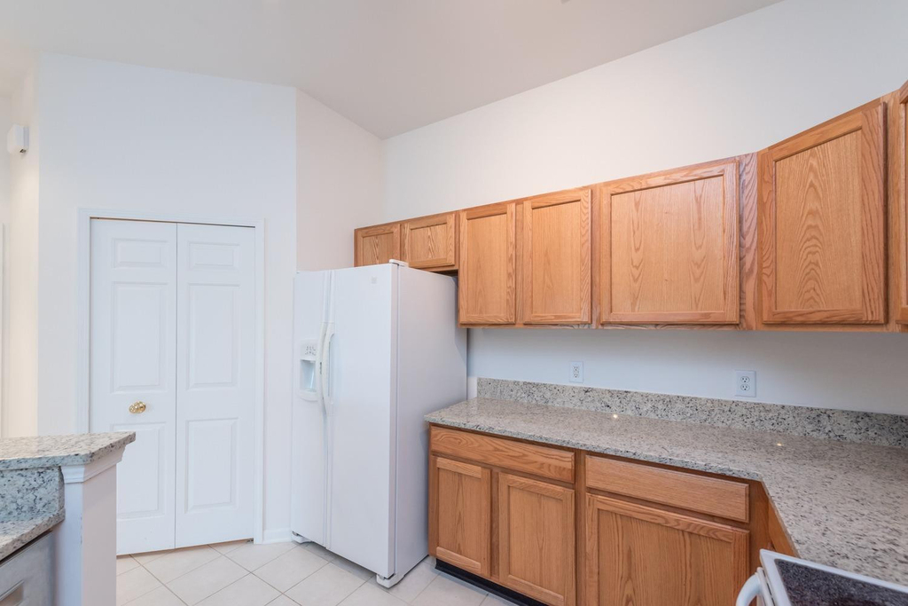 2800 S Knightsbridge Circle - Photo 6