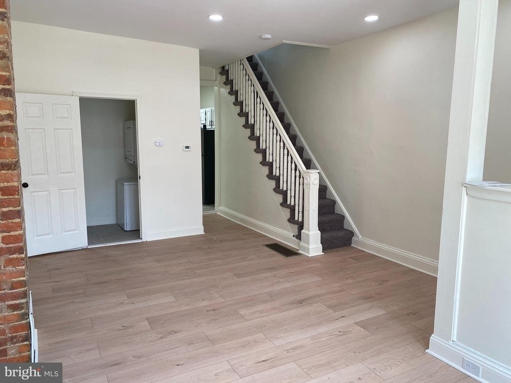 823 N Hutton Street - Photo 2