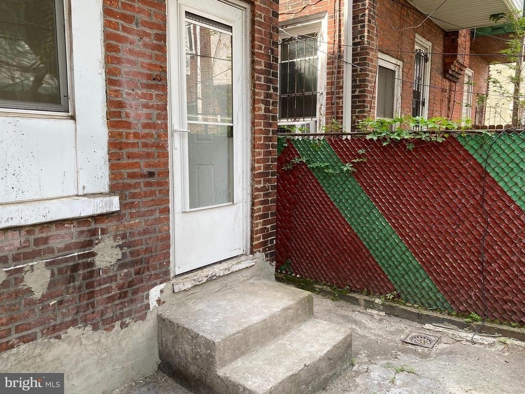 823 N Hutton Street - Photo 24