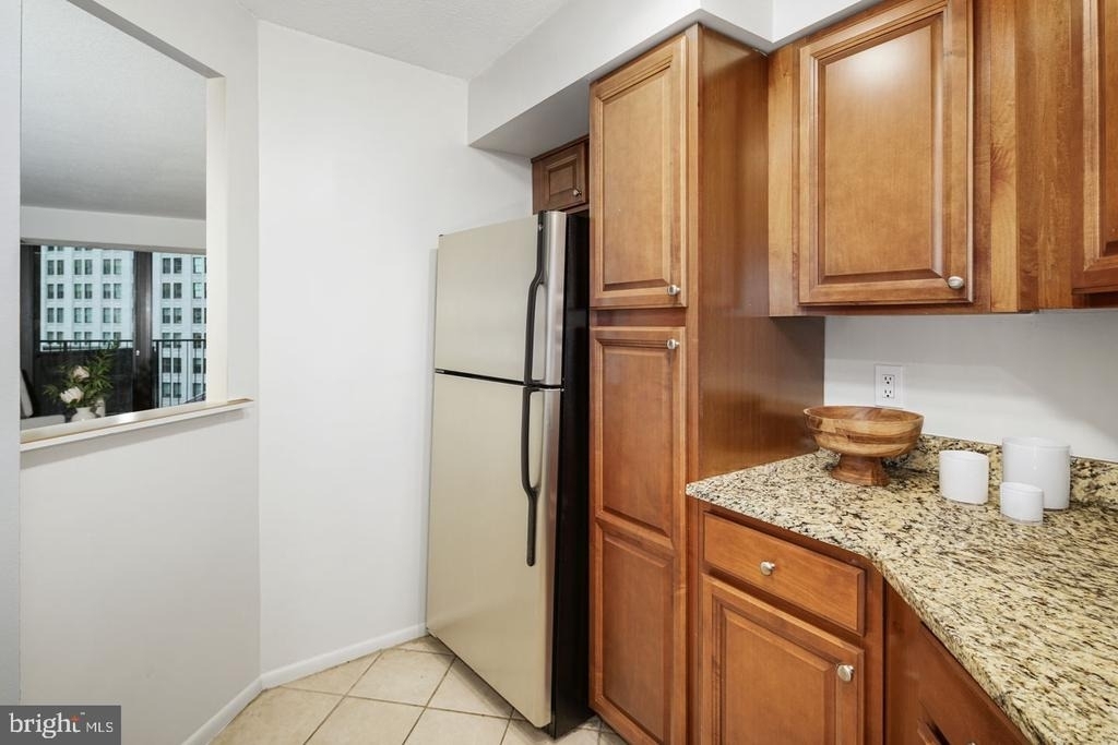 1420 Locust Street - Photo 3