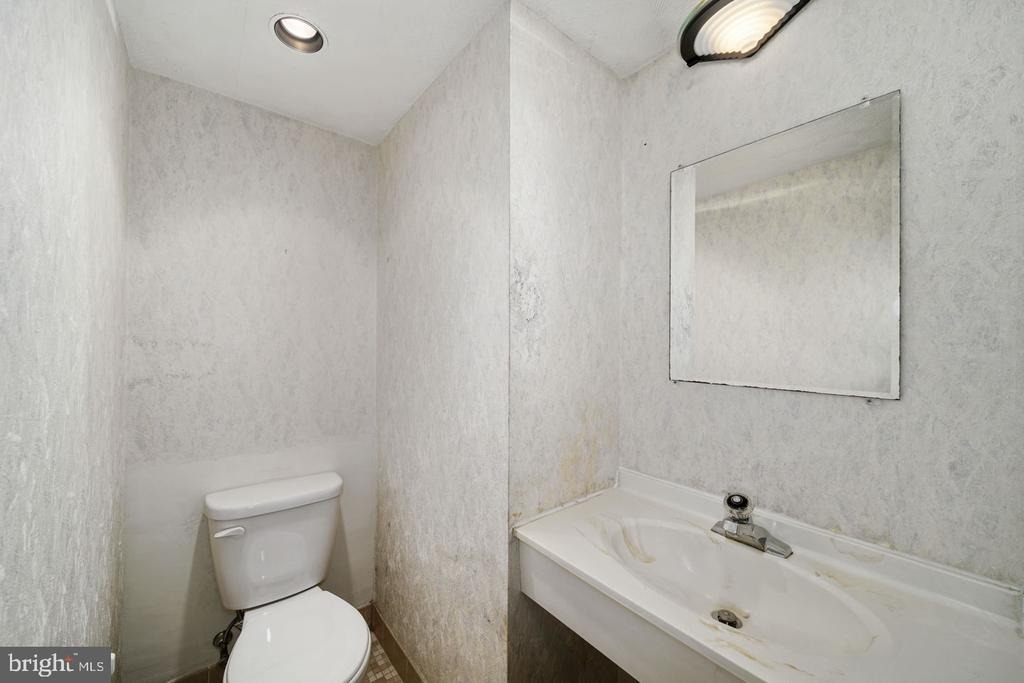 1420 Locust Street - Photo 9