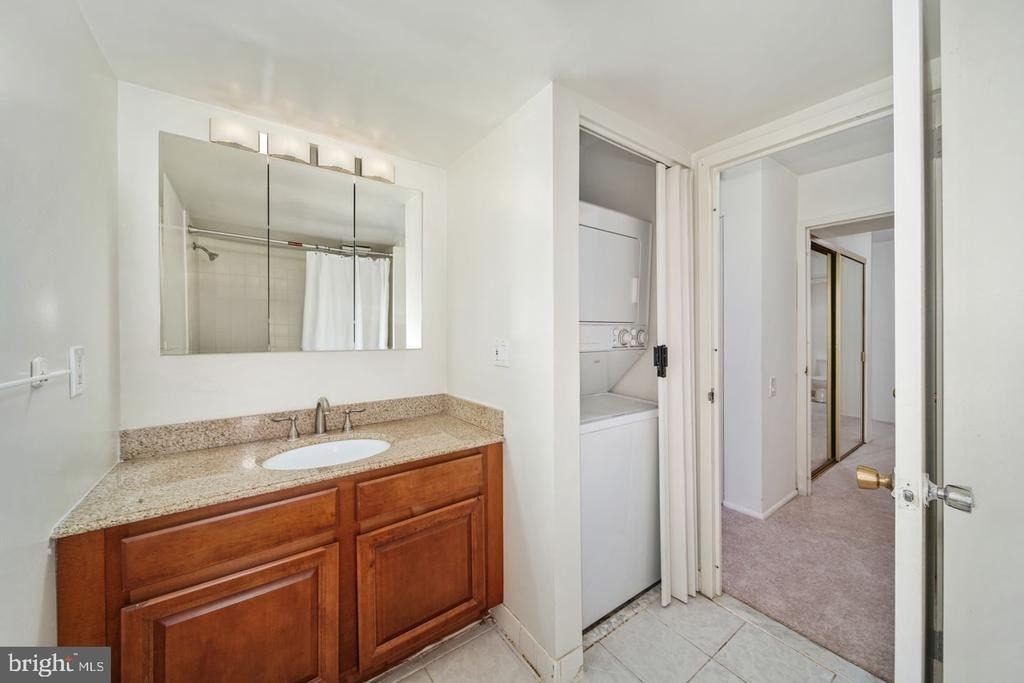 1420 Locust Street - Photo 8
