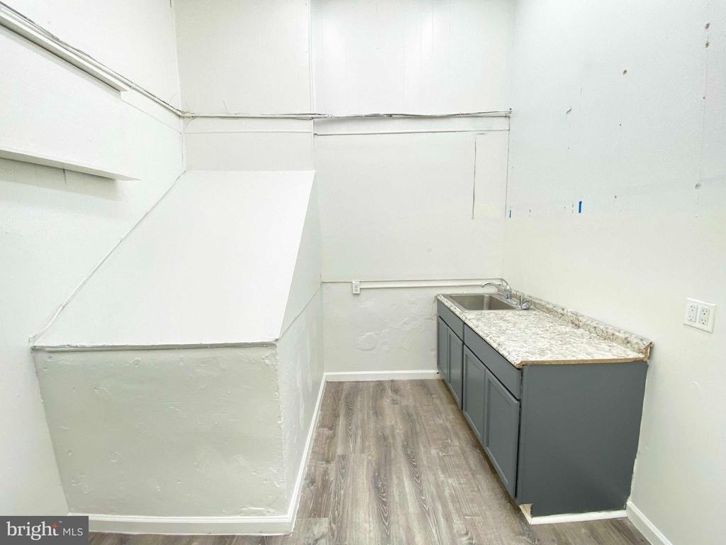 1433 E Vernon Road - Photo 18