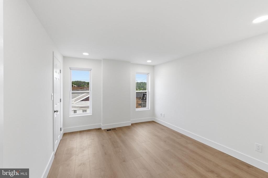 213 Hermitage St - Photo 20