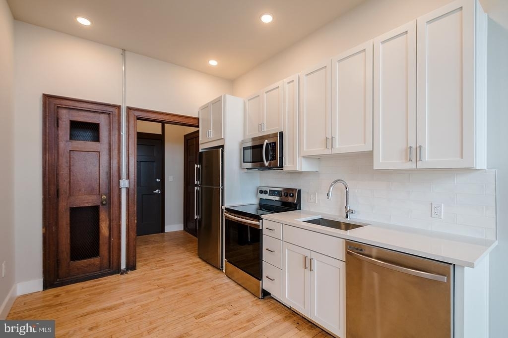 1300 S 19th Street - Photo 0