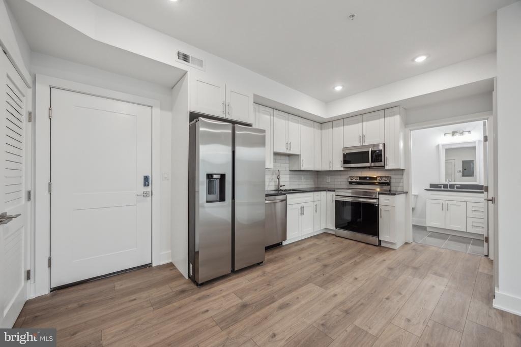 1350 N Front Street - Photo 5