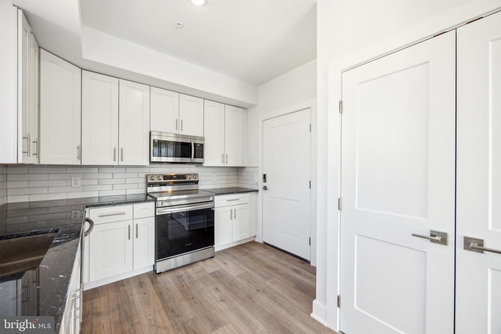 1350 N Front Street - Photo 0