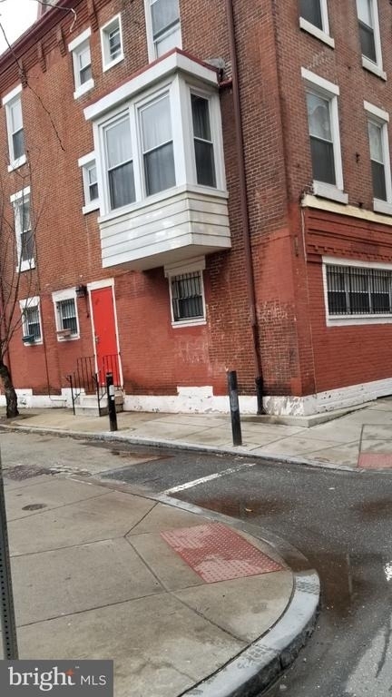 1120 Ne Locust St - Photo 4