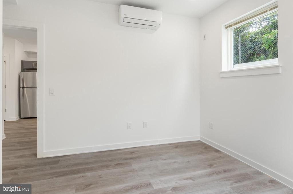 2046 E Lehigh Avenue - Photo 13