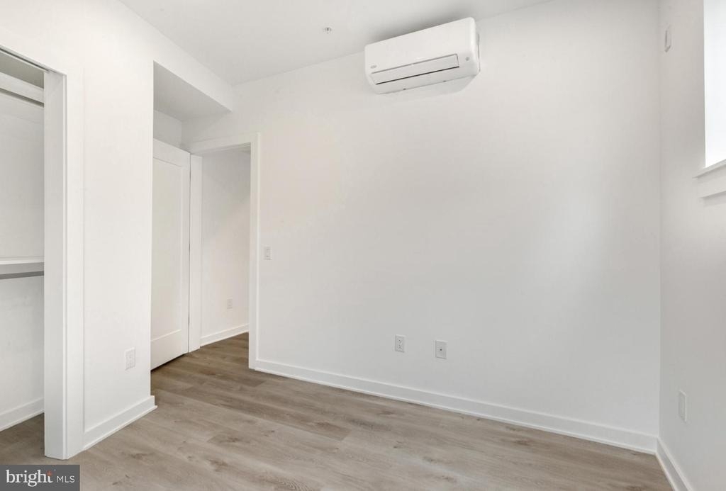 2046 E Lehigh Avenue - Photo 12