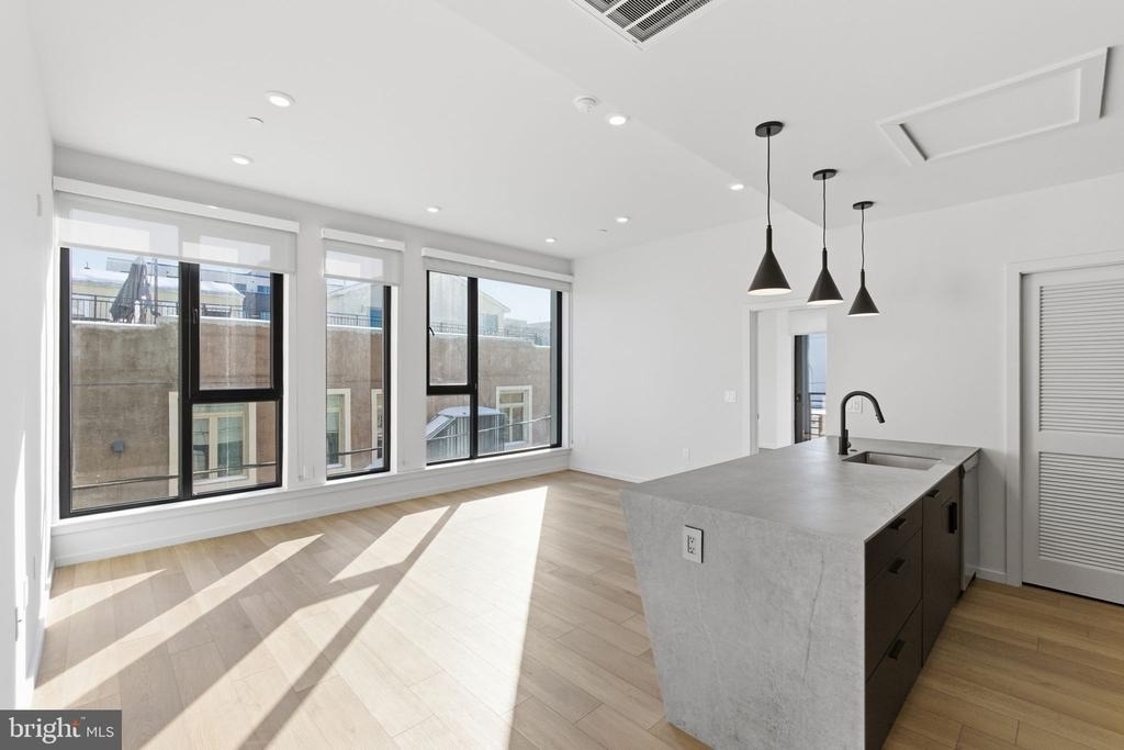 1705 N American Street - Photo 3