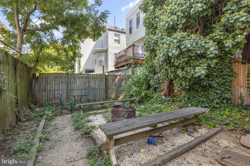 707 W Girard Avenue - Photo 29