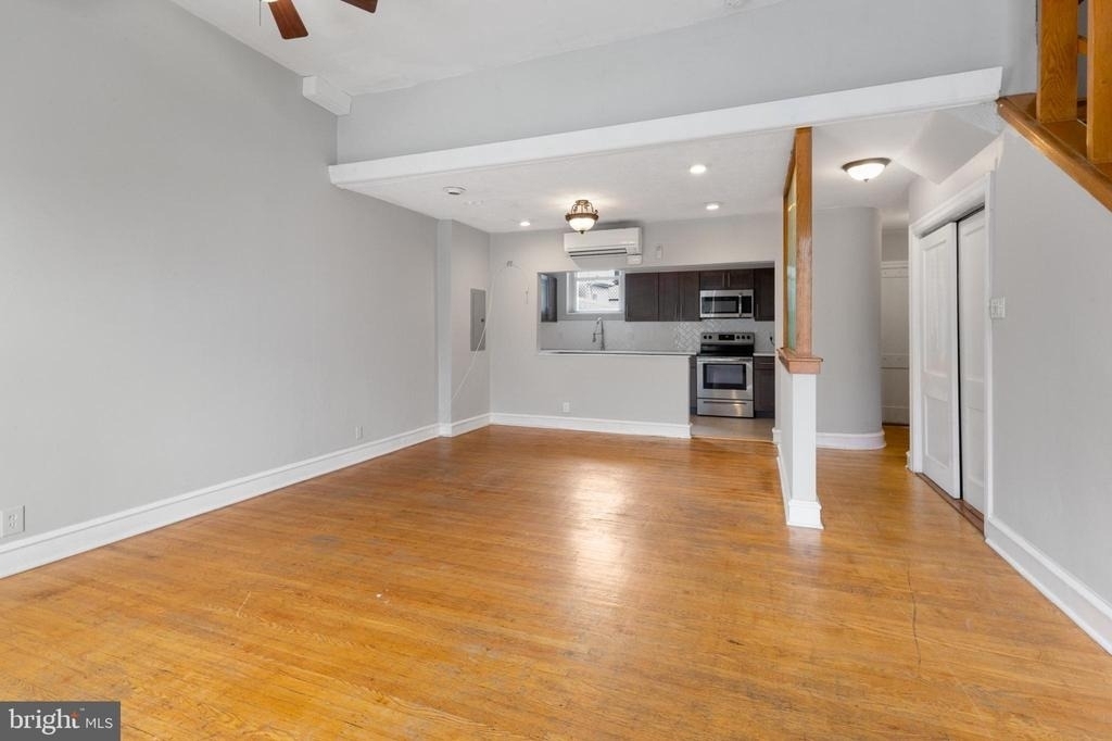 707 W Girard Avenue - Photo 6