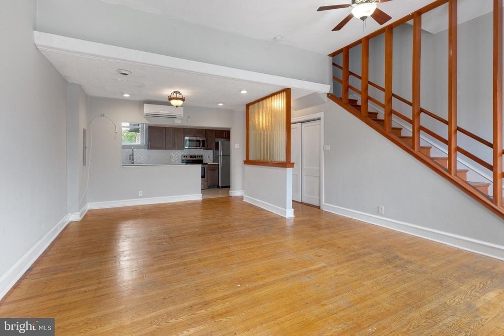 707 W Girard Avenue - Photo 5