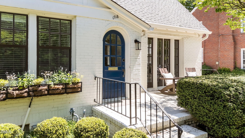 1718 Scales Street - Photo 1