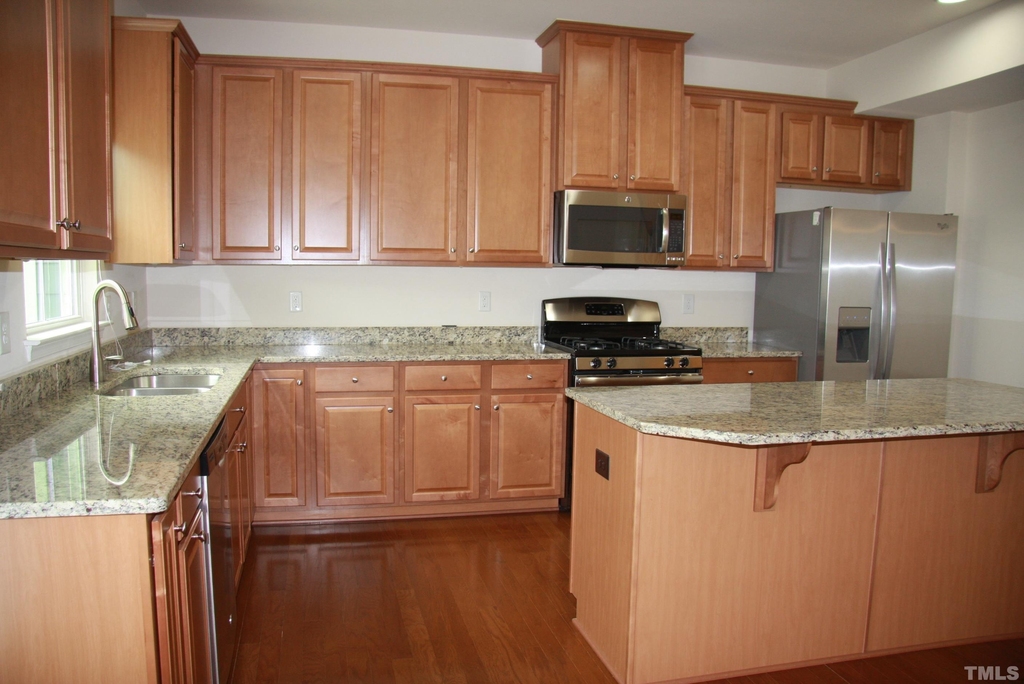 1013 Semora Lane - Photo 7