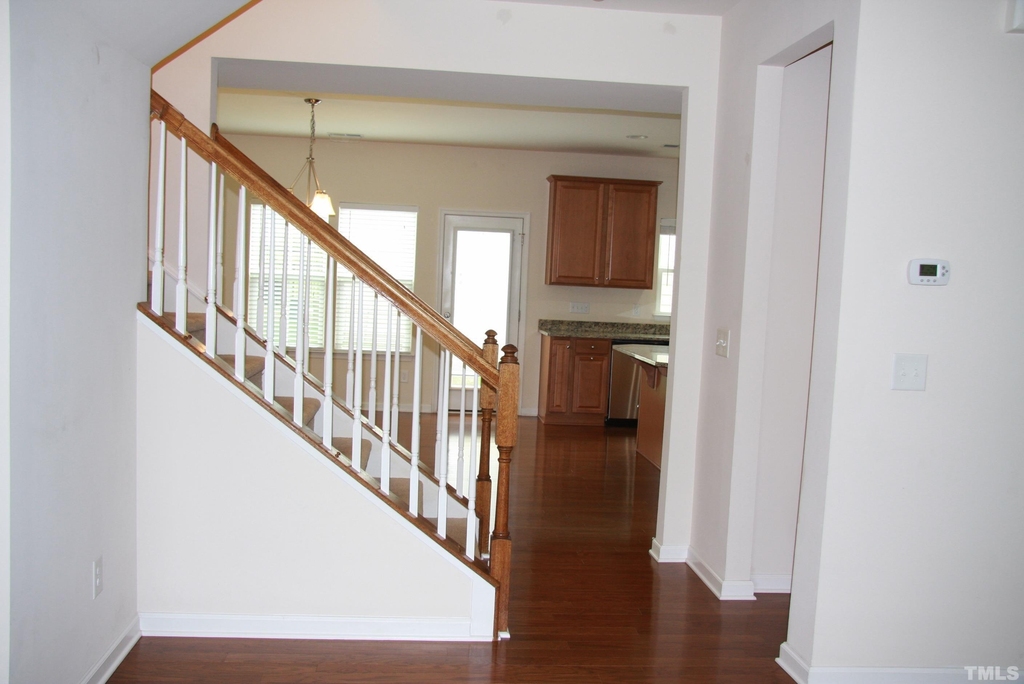 1013 Semora Lane - Photo 9