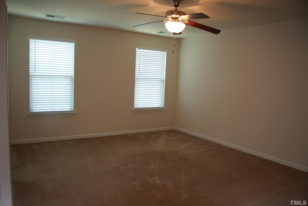 1013 Semora Lane - Photo 13
