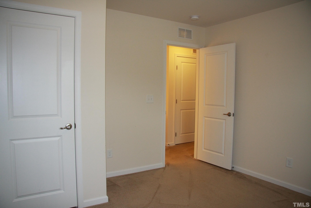 1013 Semora Lane - Photo 21