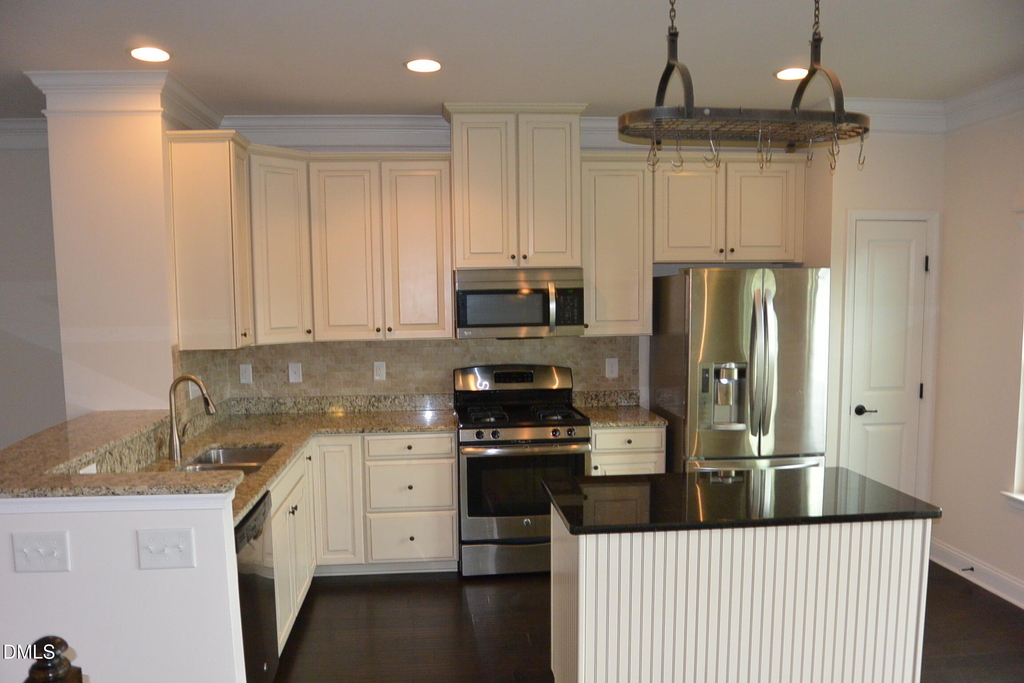 1014 Tender Drive - Photo 6