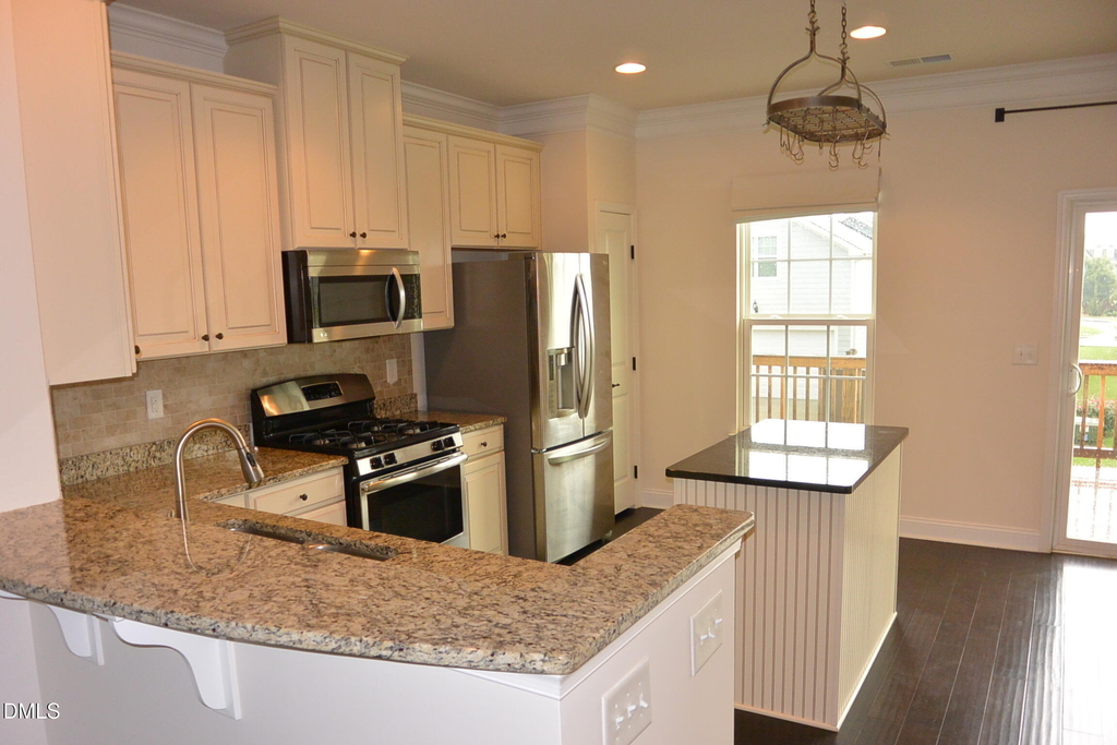 1014 Tender Drive - Photo 4