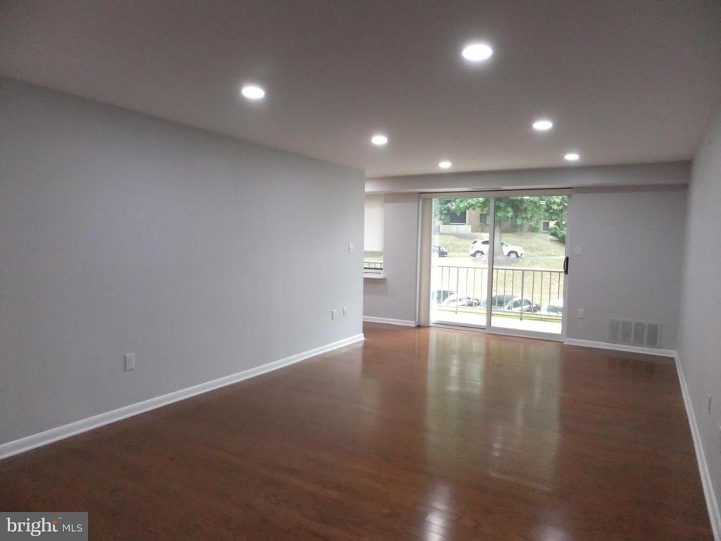 1637 Oakwood Drive - Photo 9