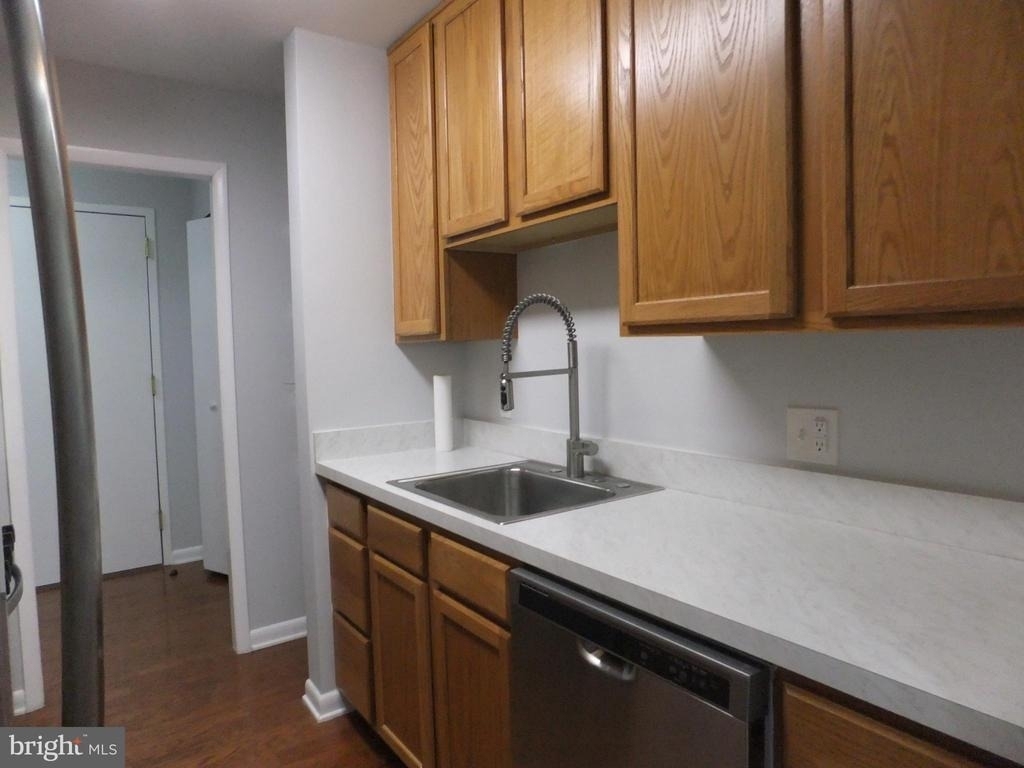 1637 Oakwood Drive - Photo 8