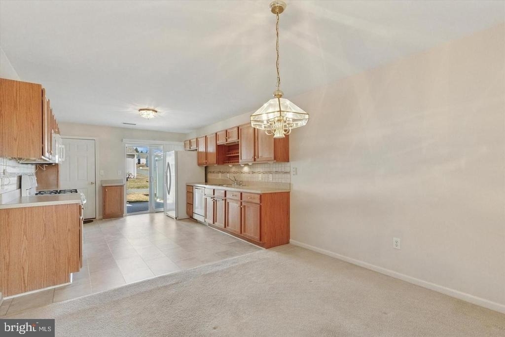 110 W Harmony Drive - Photo 3
