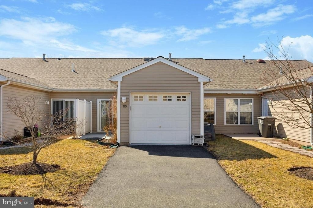 110 W Harmony Drive - Photo 14