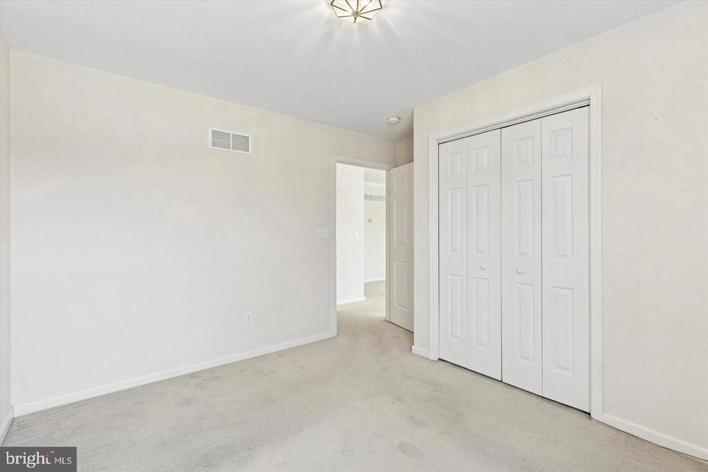 110 W Harmony Drive - Photo 11