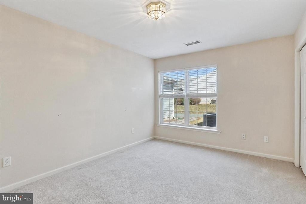 110 W Harmony Drive - Photo 7