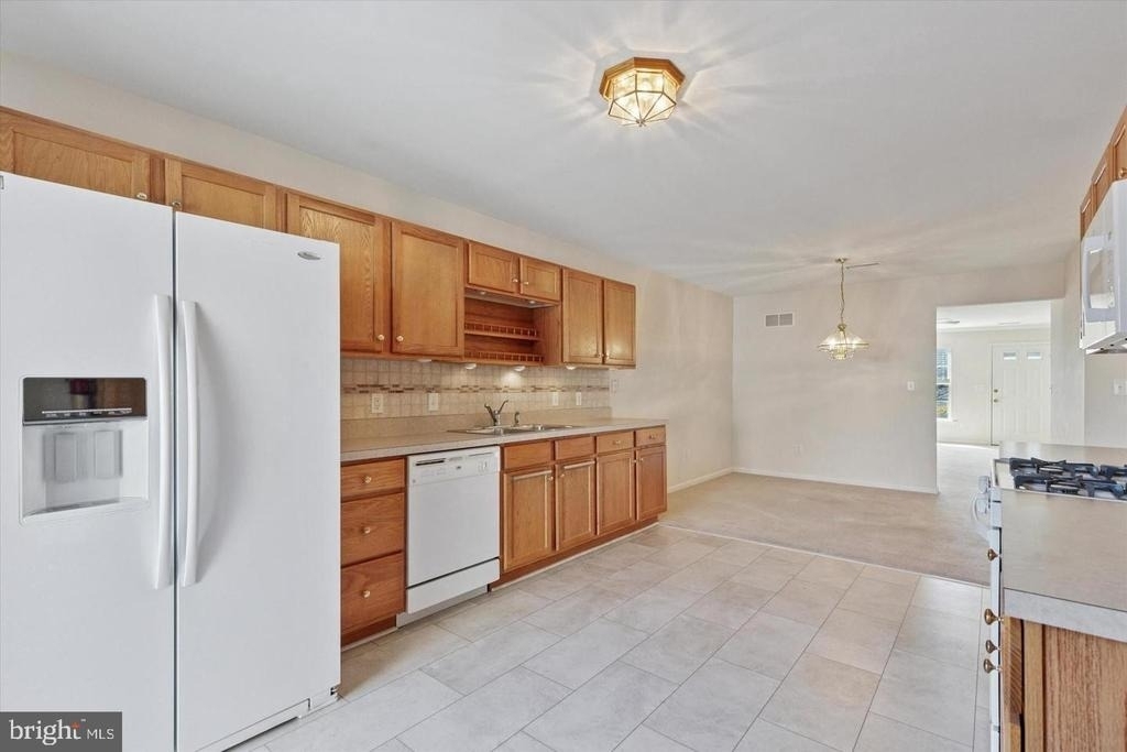 110 W Harmony Drive - Photo 6