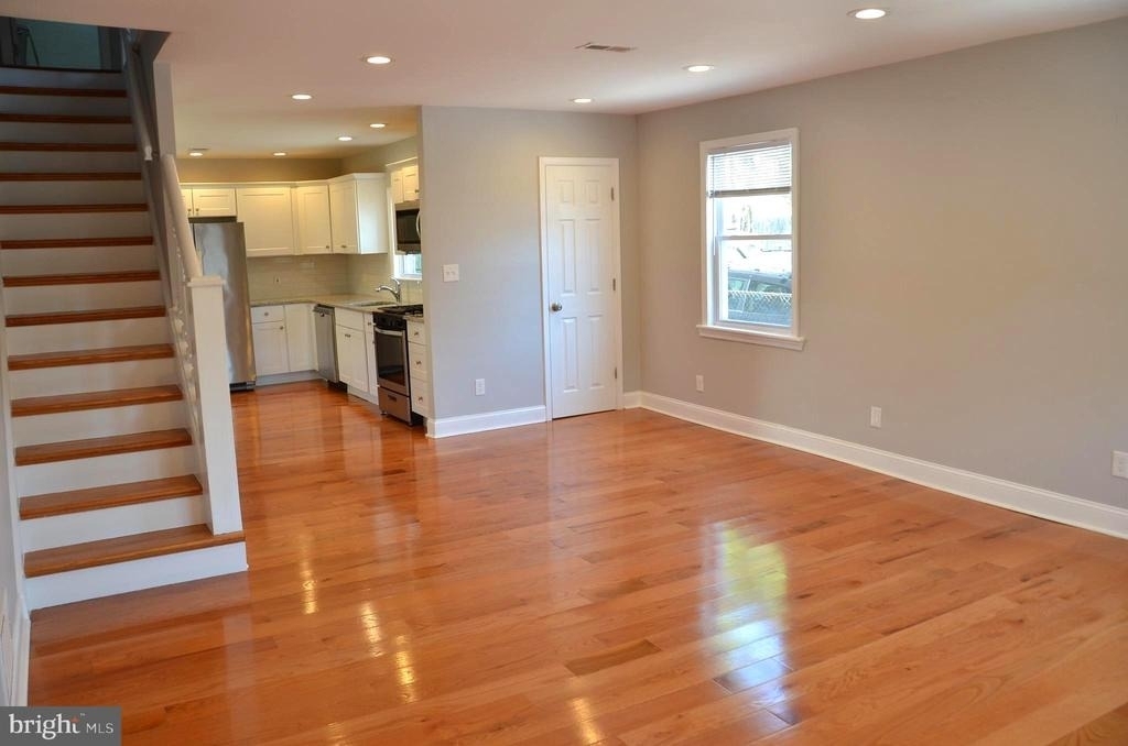 713 Miller Street - Photo 1