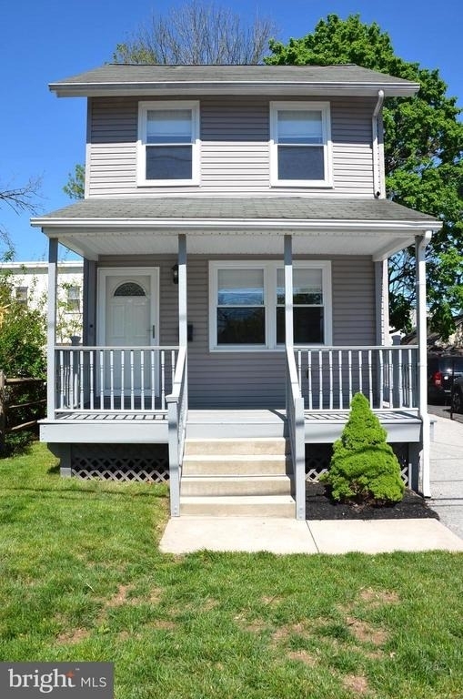 713 Miller Street - Photo 0