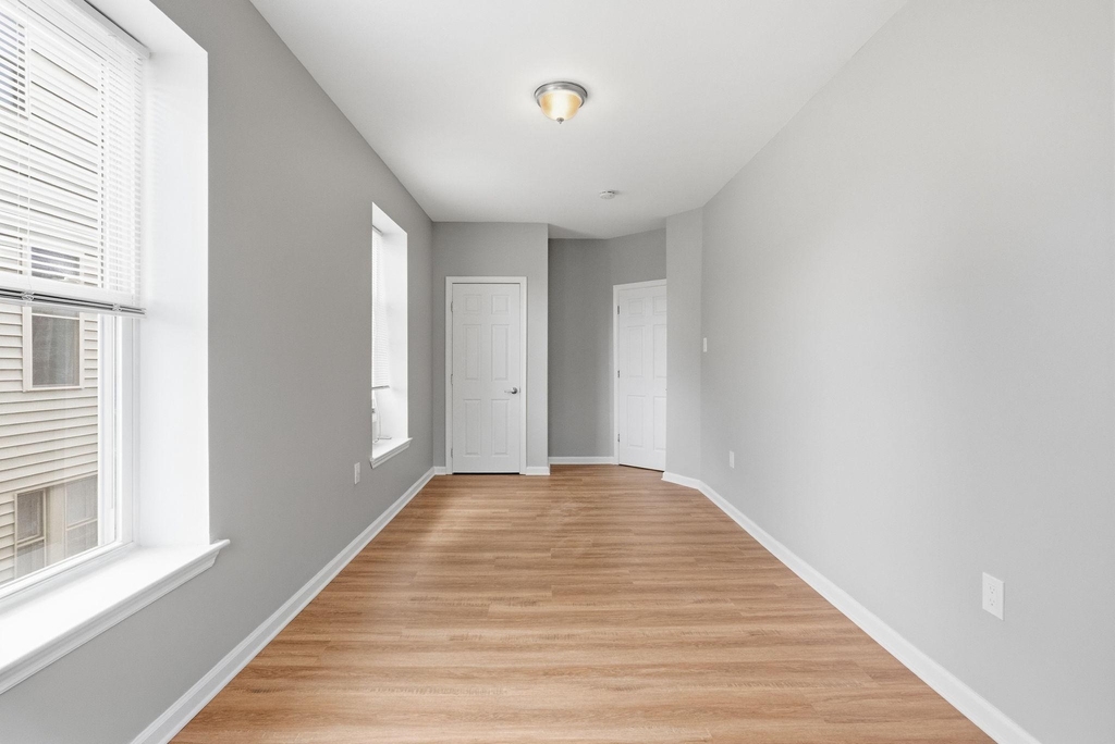 134 E Lancaster Avenue - Photo 9