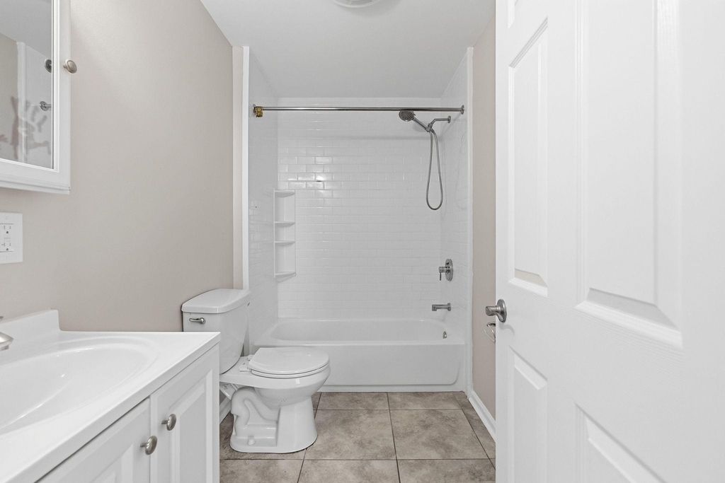 134 E Lancaster Avenue - Photo 15